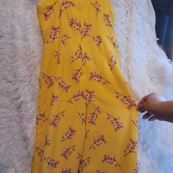 Jumpsuits & Rompers - Picture 2 of 4